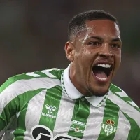 Barcelona deve vender Vitor Roque para Real Betis em 2026