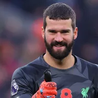 Barcelona não é o único gigante europeu interessado em Alisson, do Liverpool