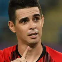 Oscar volta atrás e negocia com o Flamengo novamente