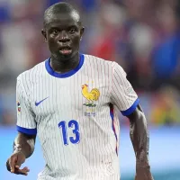 Barcelona recebe pedido de Hansi Flick e chegada de N’Golo Kanté ganha definição final