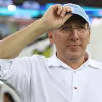 John Textor recusa proposta do Arsenal por atacante campeão da Libertadores pelo Botafogo