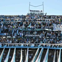 Torcedores do Racing fazem festa com bandeirão e chuva de fogos antes da partida contra o Flamengo