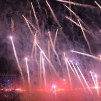 Foguetório do Racing contra o Flamengo na Libertadores faz o clube ser punido