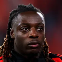 Guardiola confirma ausência de Doku no Manchester City