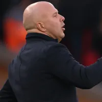 : Arne Slot veta retorno de Harvey Elliott ao Liverpool