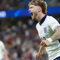 Arne Slot trava solução e Elliott segue em impasse