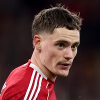 Liverpool leva gol no final e tropeça na Premier League