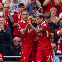 Liverpool assume liderança de forma provisória