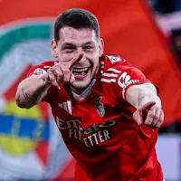 Benfica supera 'muralha' Vaclik e assume a liderança da Liga Portugal