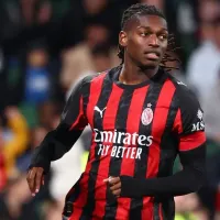 Milan aplica goleada humilhante nos australianos do Perth Glory com bis de Rafael Leão