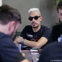 Peter Patrício avança como chip leader no #114-High do SCOOP