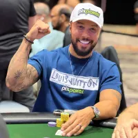 Rafael Reis avança no Top 10 do Dia 1D do Gladiators of Poker da WSOP