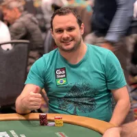 Gabriel Baleeiro e Tales Alcântara vão ao Dia 2 do Evento #40 da WSOP