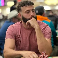 Vinicius Lima avança ao Dia 3 do Monster Stack da WSOP na liderança