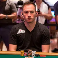 Cooler absurdo elimina Justin Bonomo na bolha de FT milionária na WSOP