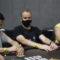 Flávio Nascimento é prata no Mini Bounty Builder HR do PokerStars