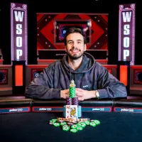 Colin Robinson brilha na reta final e fatura Evento #68 da WSOP