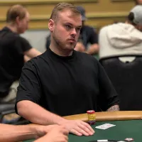 Anthony Barranqueiros e mais dois brasileiros vão ao Dia 2 do Evento #77 da WSOP