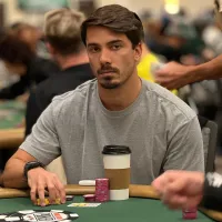 José Carlos Brito lidera brasileiros no Dia 3 do Evento #89 da WSOP