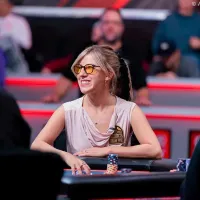 Kristen Foxen tenta semiblefe e cai em 13ª no Main Event da WSOP