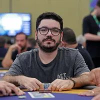 João Bauer é campeão do StacKOsaurus US$ 215 do PokerStars