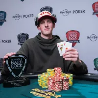 Jovem de 19 anos vence primeiro torneio de poker live da vida e forra seis dígitos