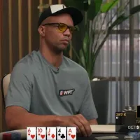 Você pagaria? Phil Ivey enfrenta overbet com dois pares no Triton Cash Game