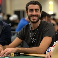 Luigi Soncin avança como chip leader no Dia 1A do Main Event da WSOP Online