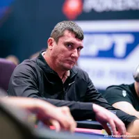 Fold de KK pré-flop choca jogadores no Main Event do EPT Chipre