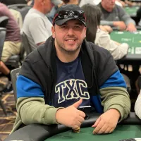 AA quebrado e flush runner runner rendem US$ 100 mil para Fernando Macedo no GGPoker