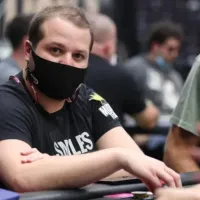 Luciano Hollanda lidera sobreviventes ao Dia 2 do LAPT Grand Final Main Event