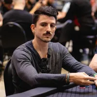 William Barbosa forra com vice no Winter Wonderbox do GGPoker