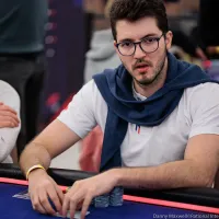 Carlos Ribeiro forra pesado com título do Thursday Throwdown HR no GGPoker