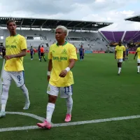 Why is the game between Ulsan HD and Mamelodi Sundowns at the FIFA Club World Cup 2025 delayed?