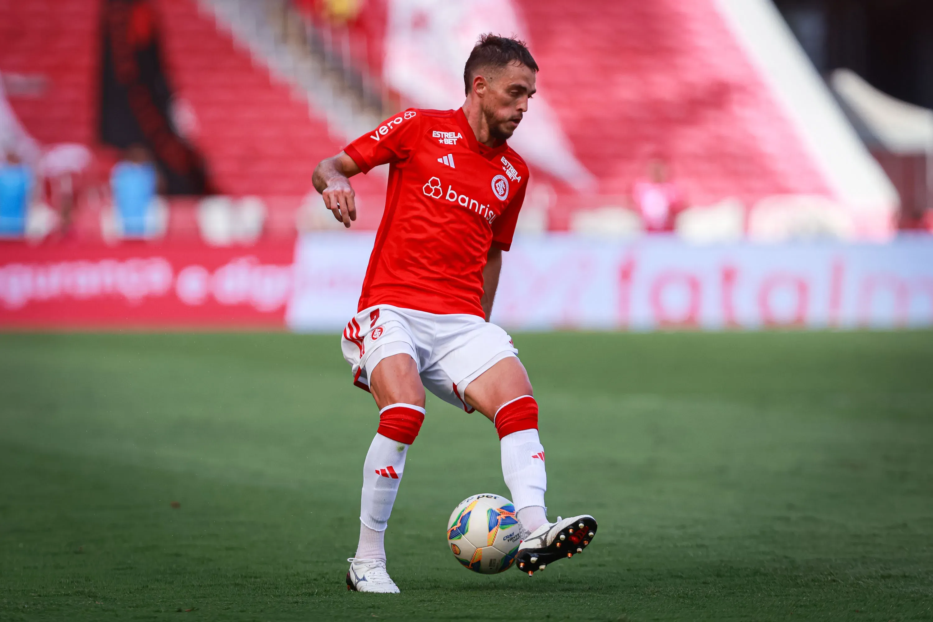 Hyoran jogador do Internacional durante partida contra o Avenida no  Beira-Rio pelo campeonato Gaucho 2024. Foto: Maxi Franzoi/AGIF