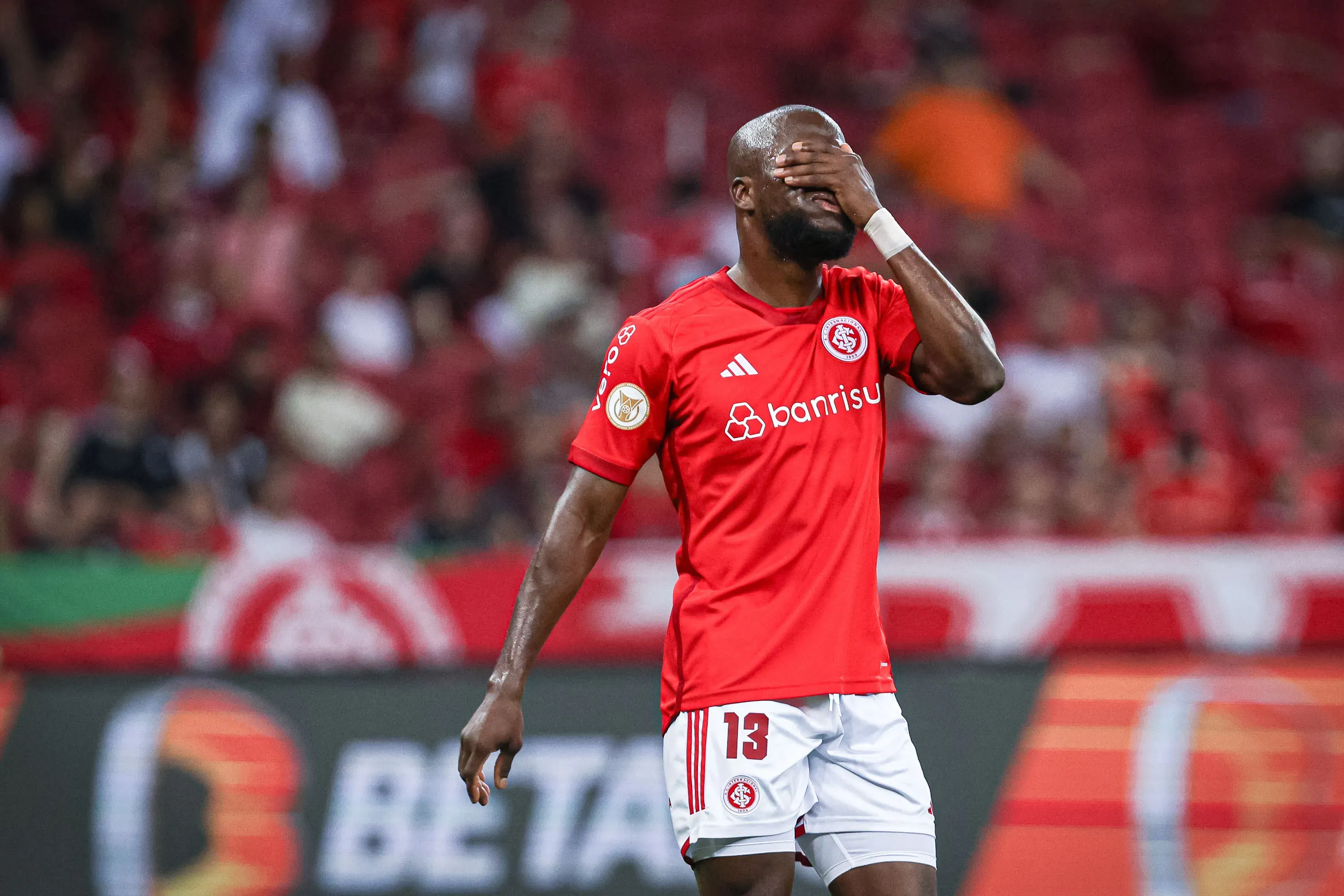 Valencia convive com má fase no Internacional - Foto: Maxi Franzoi/AGIF