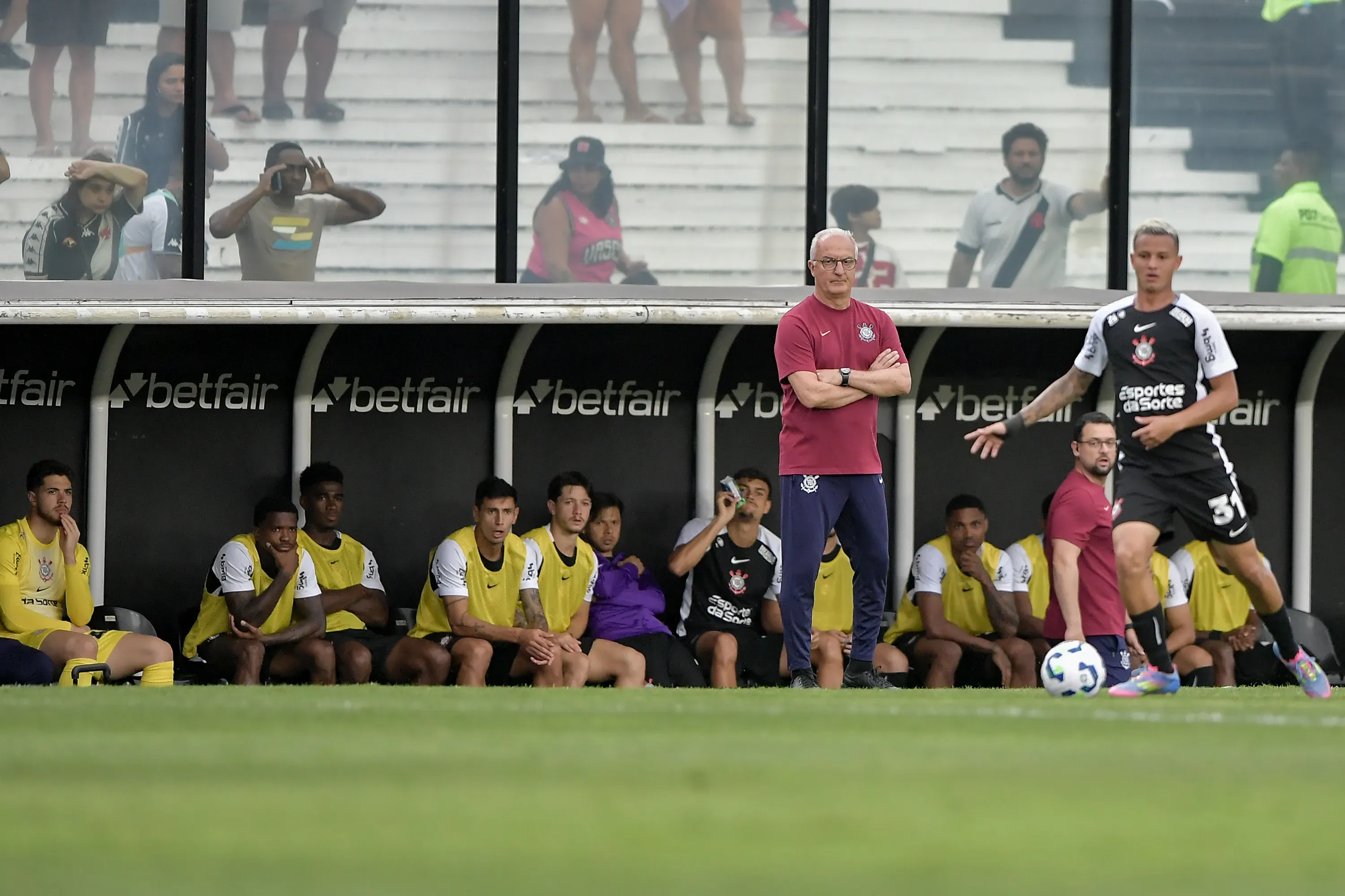 Dorival Junior técnico do Corinthians durante partida contra o Vasco no estádio São Januário pelo Campeonato Brasileiro A 2025.