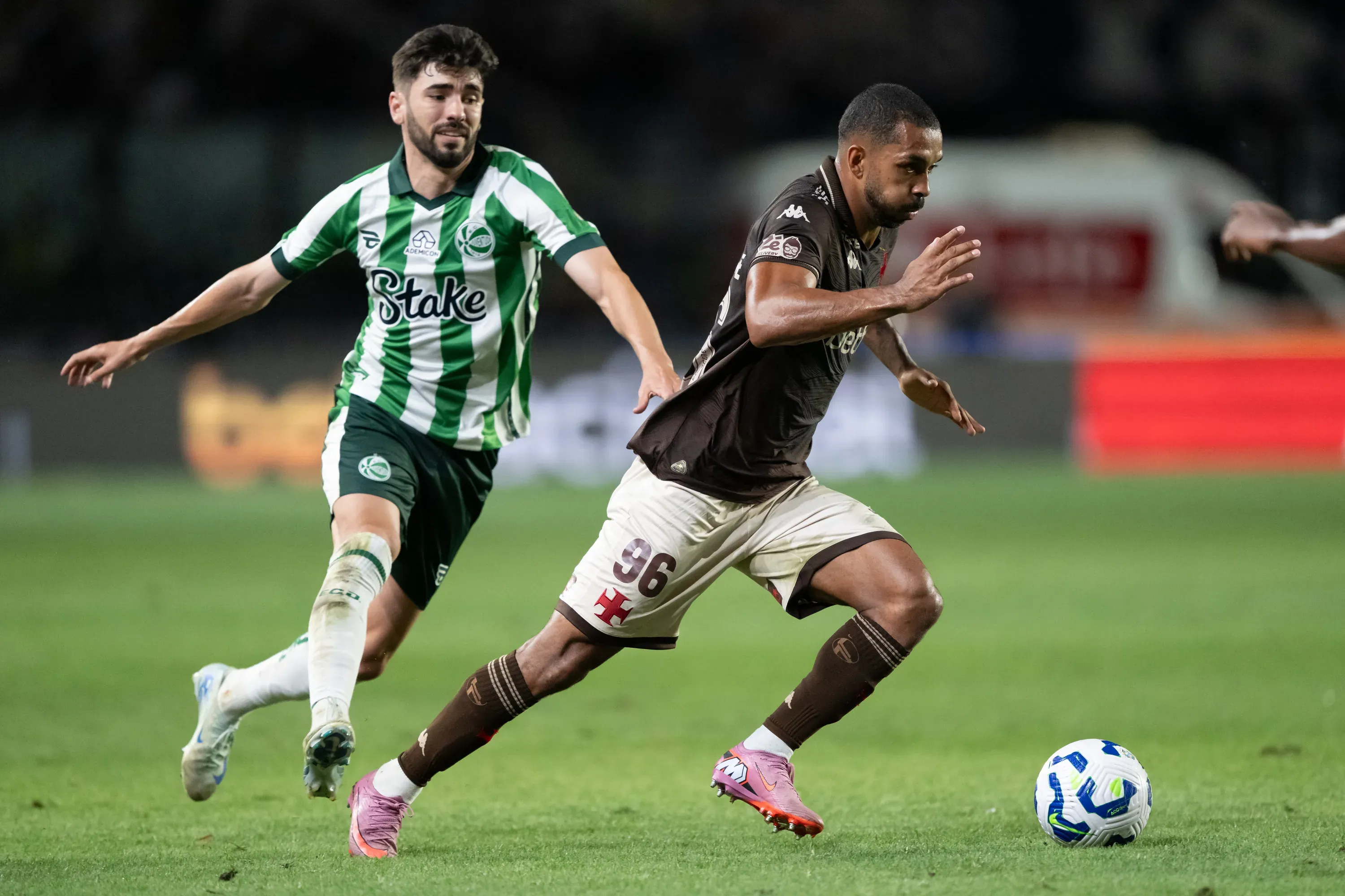 Vasco perdeu para o Juventude na última rodada do Brasileirão. Foto: Jorge Rodrigues/AGIF