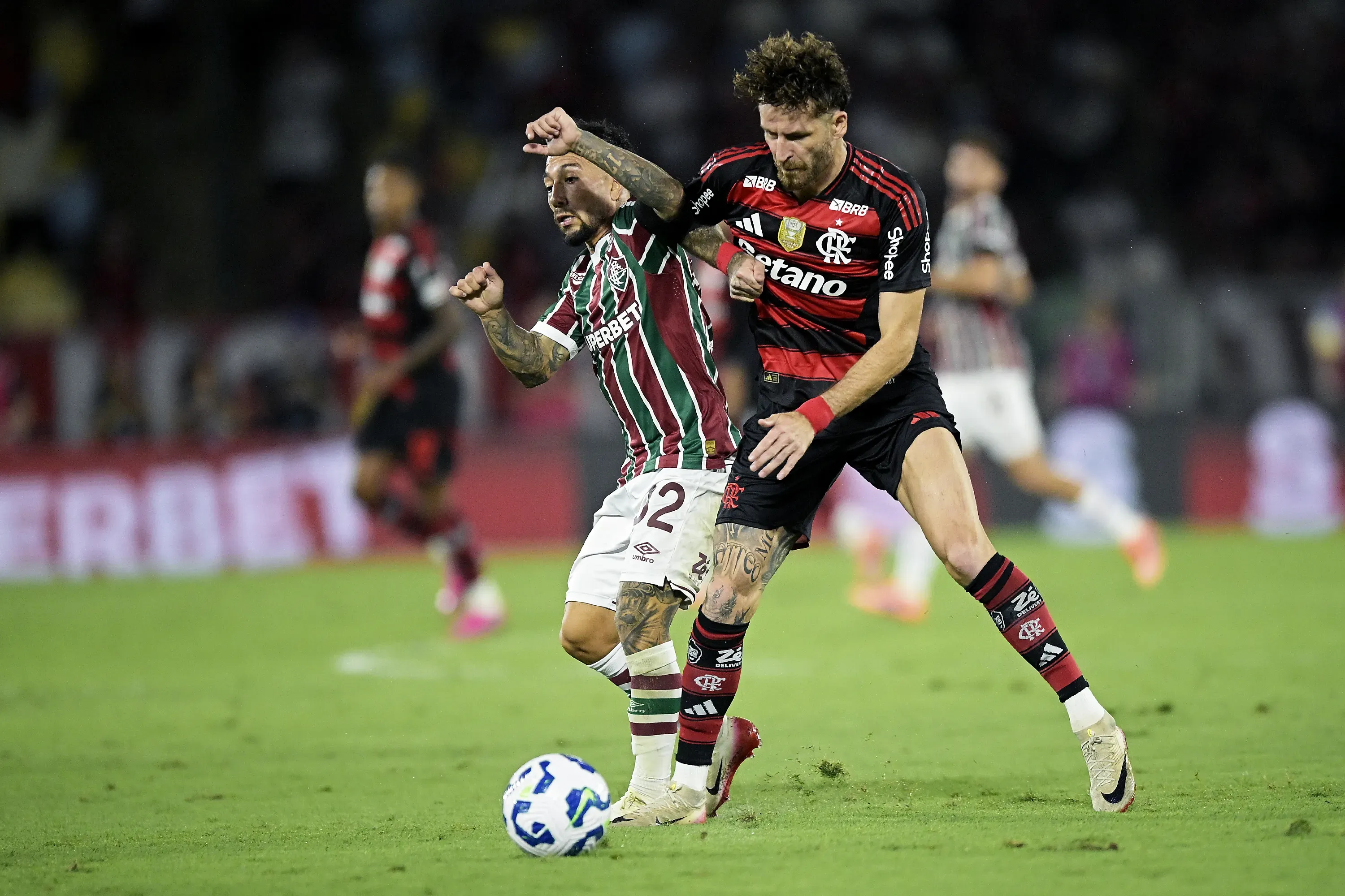 Léo Pereira não pode tomar cartão amarelo contra Bragantino; caso contrário, desfalca CRF contra o Galo – Foto: Alexandre Loureiro/AGIF