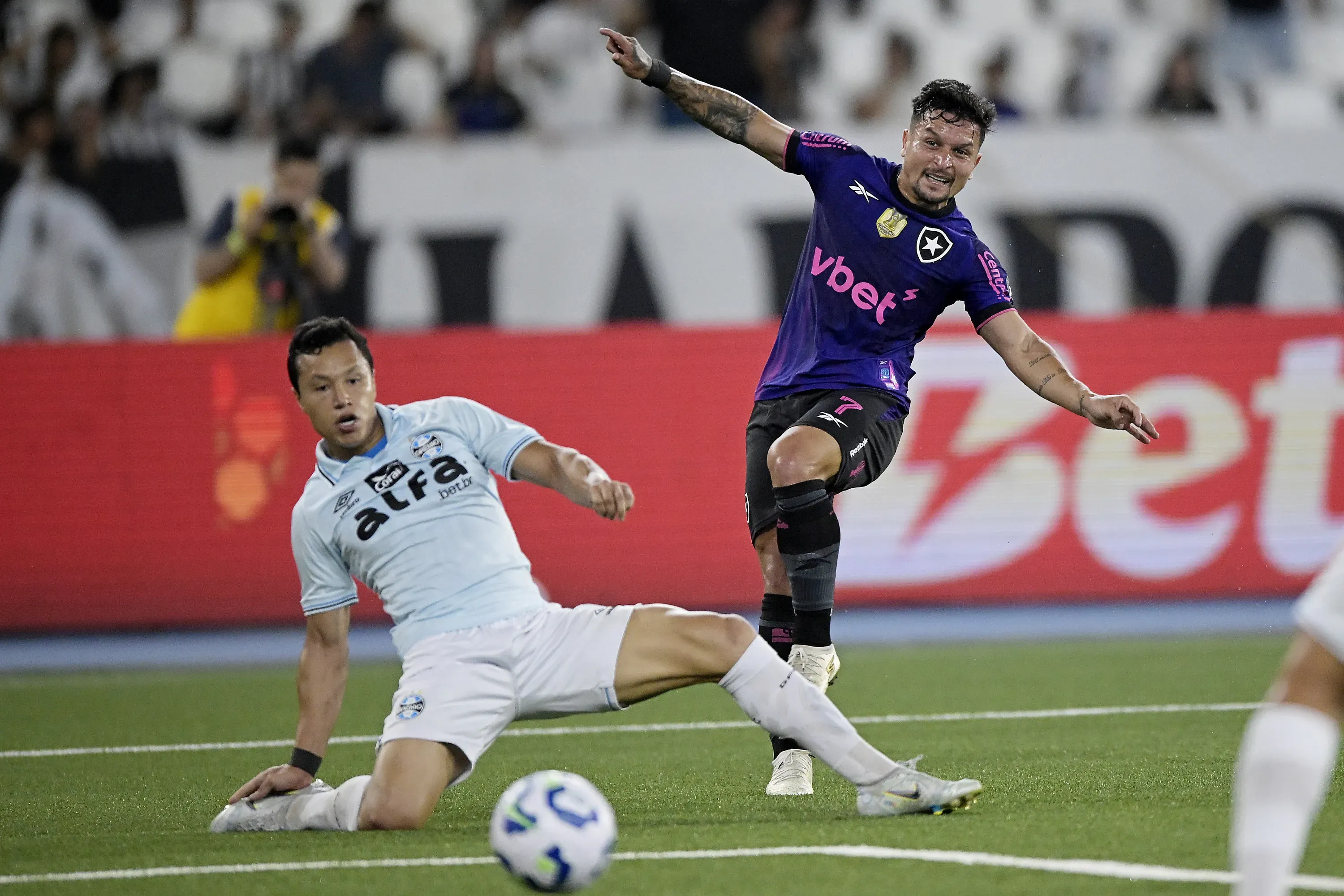 Grêmio perdeu para o Botafogo pelo Brasileirão. Foto: Alexandre Loureiro/AGIF