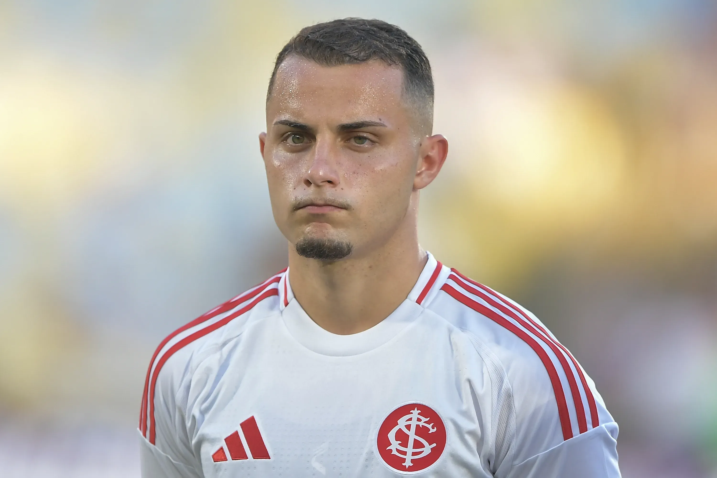 Bruno Gomes deixará a LD para voltar ao meio-campo do Inter contra o Santos – Foto: Thiago Ribeiro/AGIF