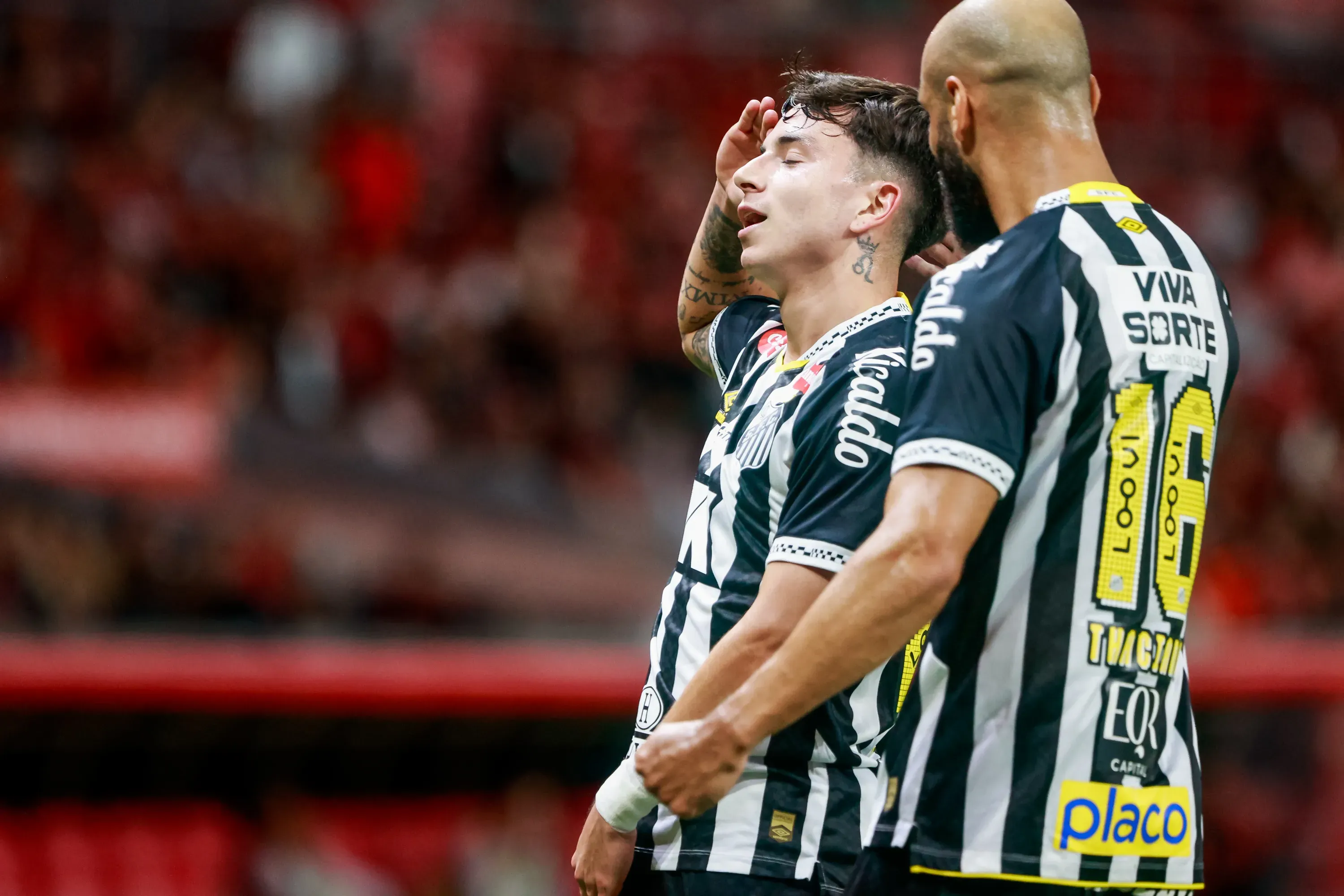 Barreal comemora gol de empate do Santos no Beira-Rio e ‘salva’ Vojvoda – Foto: Luiz Erbes/AGIF
