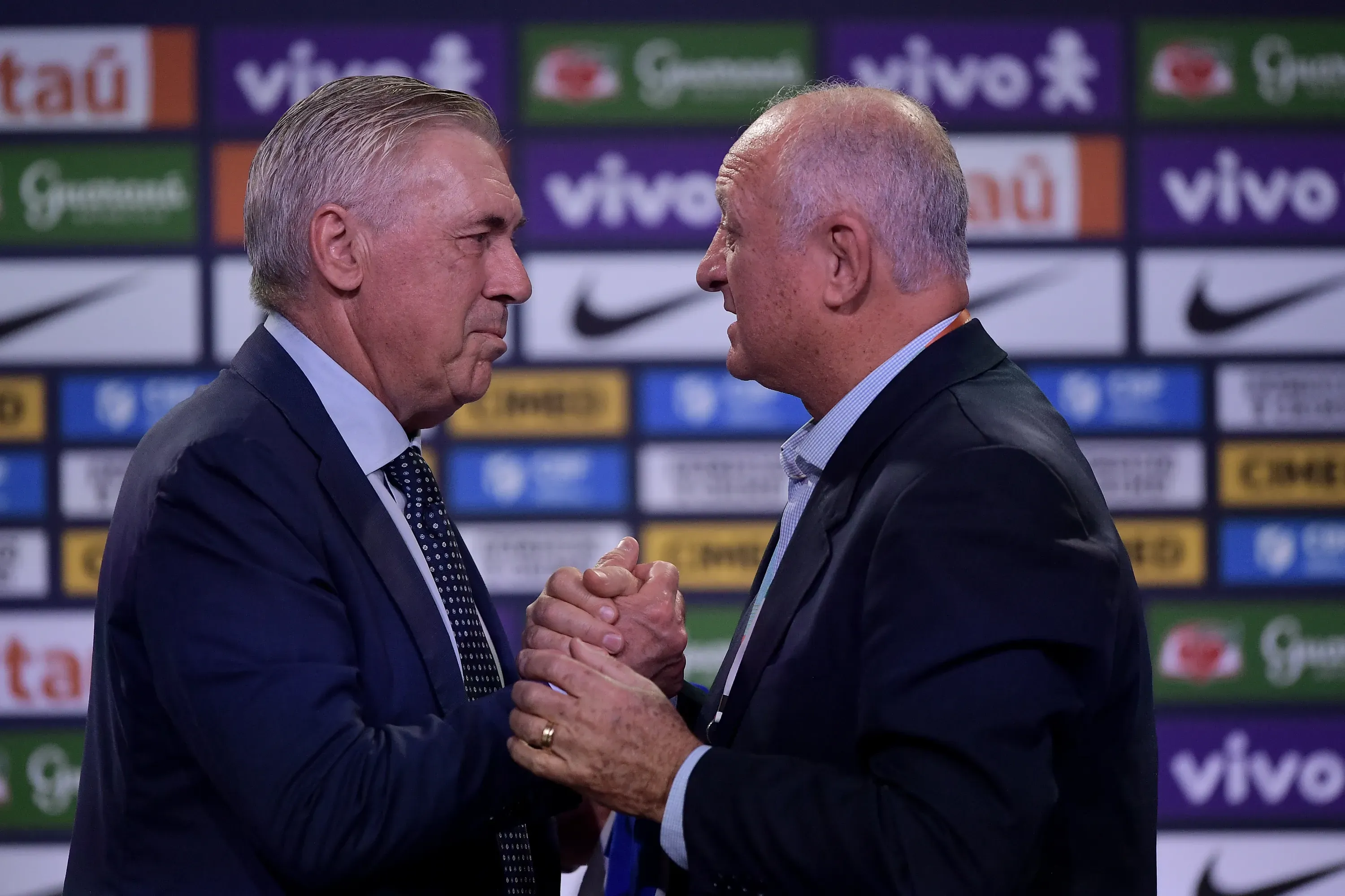 Felipão na apresentação de Carlo Ancelotti. Foto: Thiago Ribeiro/AGIF