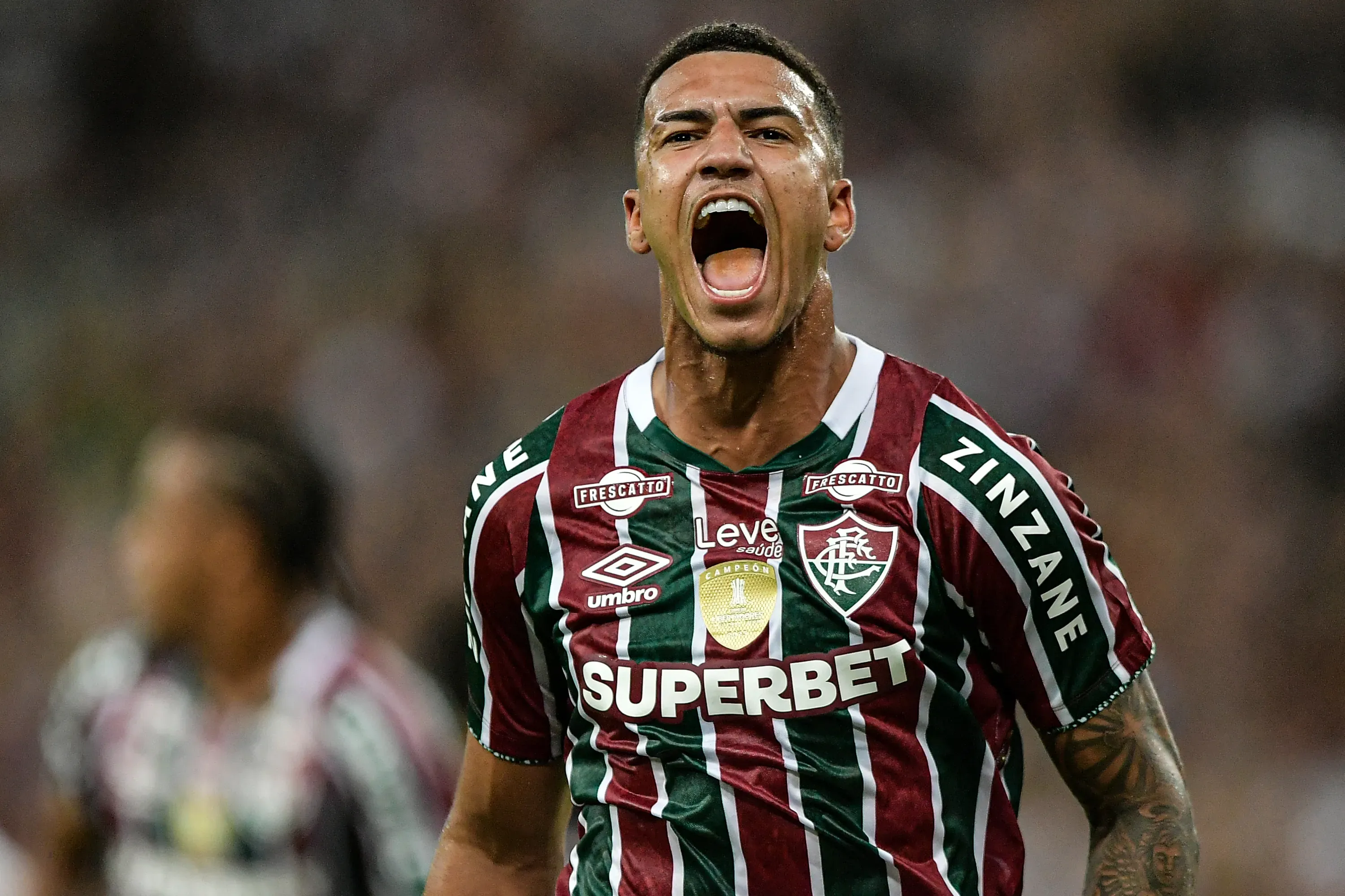 Kaua Elias ex-jogador do Fluminense comemora seu gol durante partida contra o Gremio no estadio Maracana pelo campeonato Brasileiro A 2024. Foto: Thiago Ribeiro/AGIF