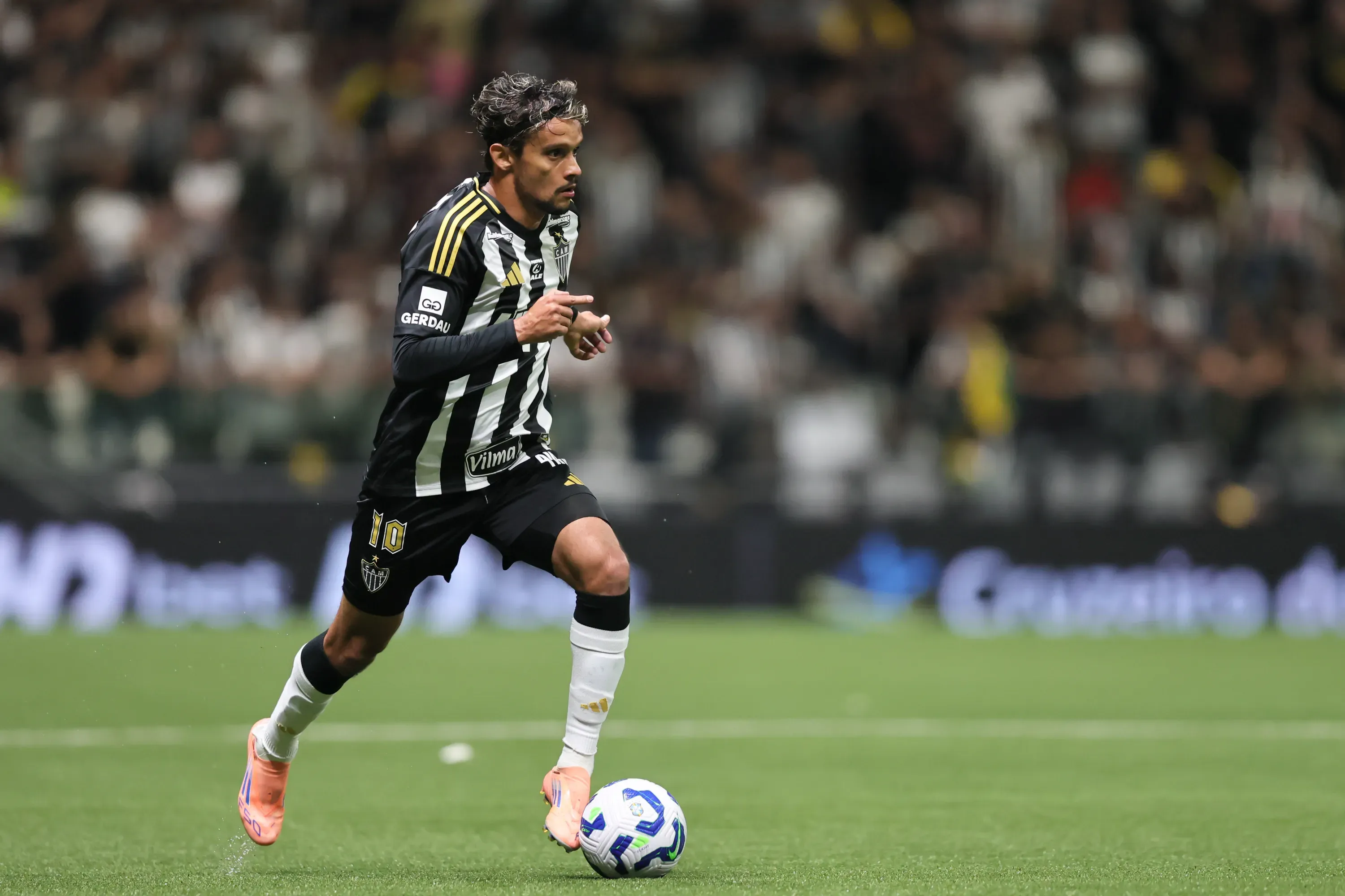 Scarpa durante partida pelo Atlético-MG. Foto: Gilson Lobo/AGIF