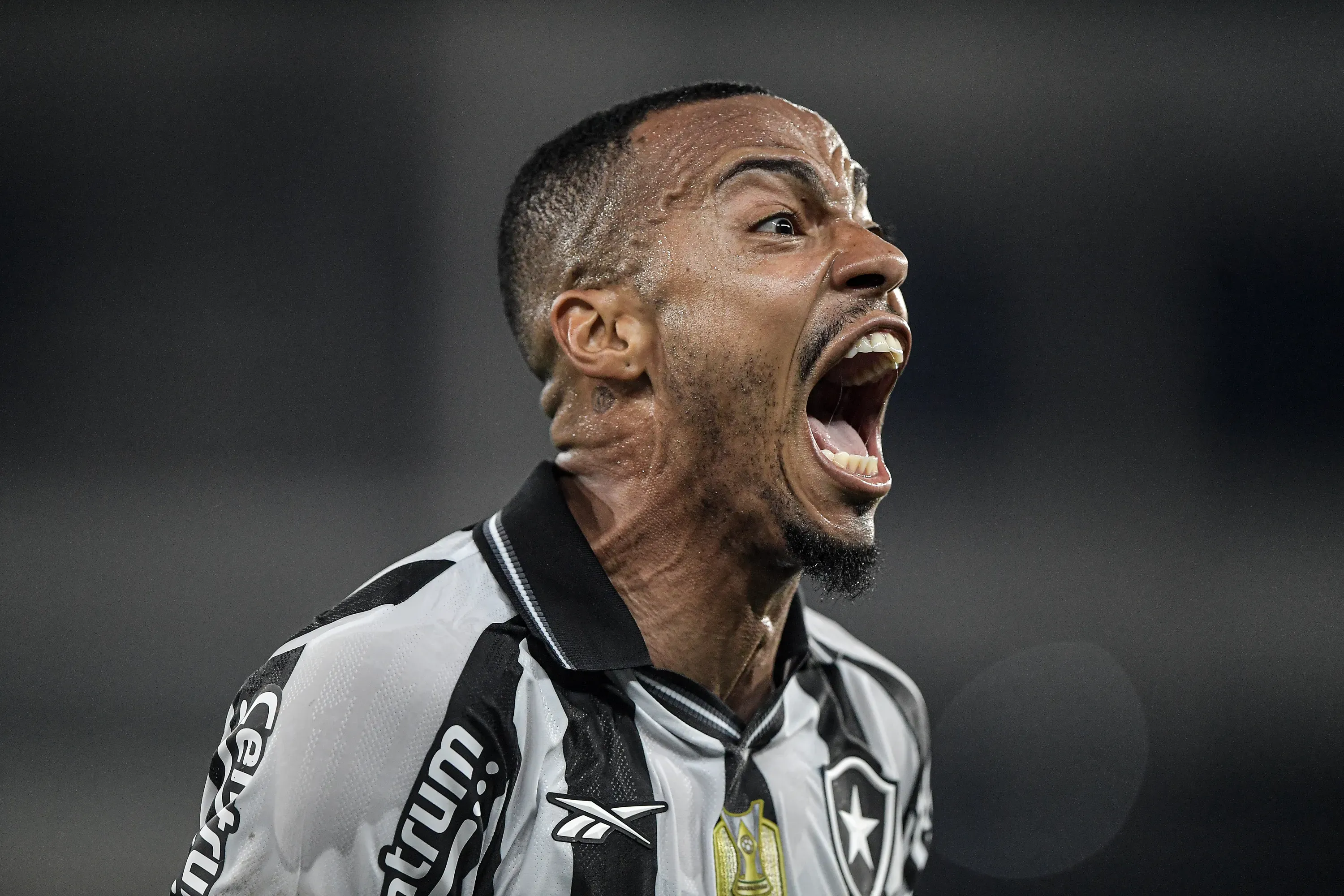 Botafogo tem negociações avançadas por Marlon Freitas. Foto: Thiago Ribeiro/AGIF