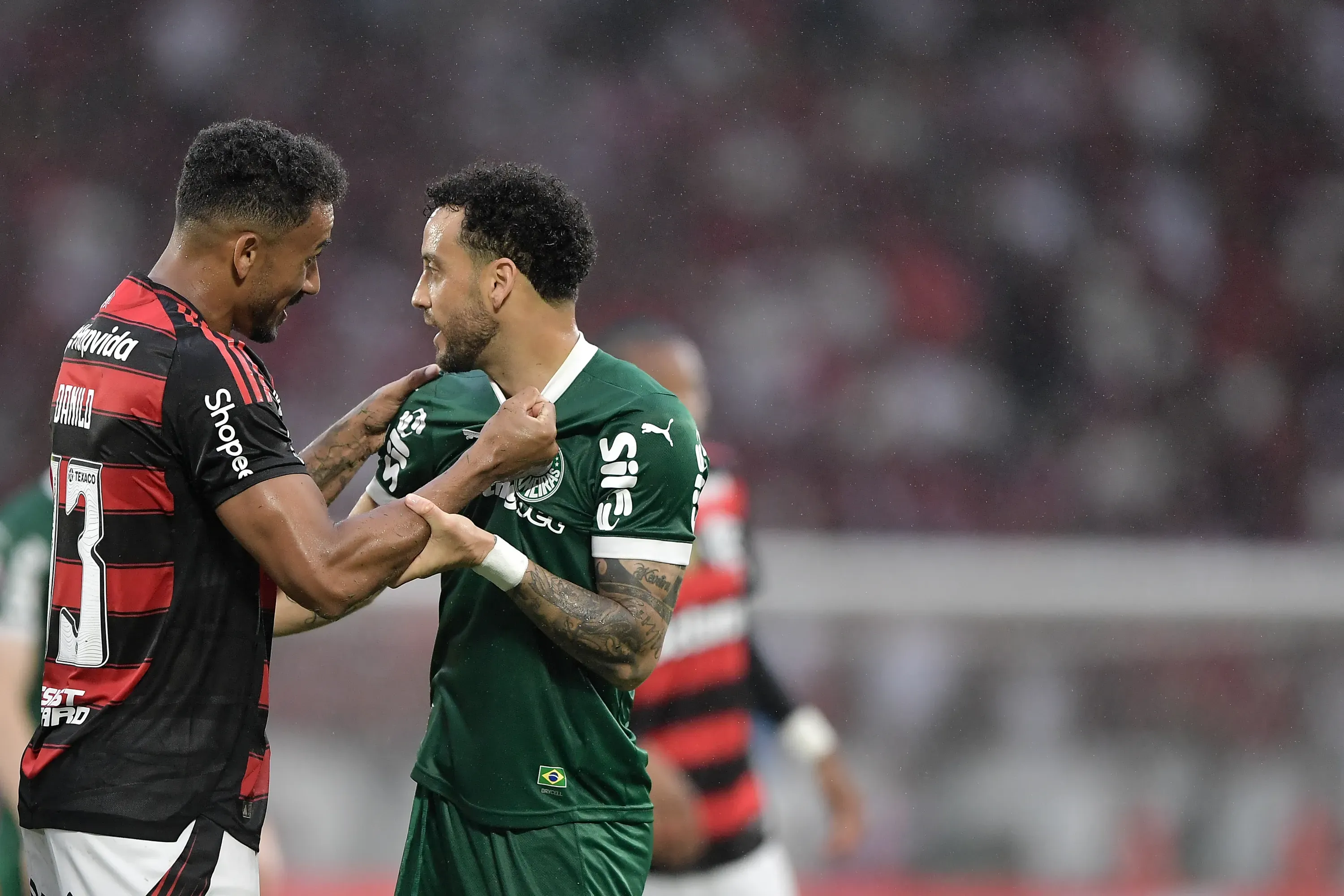 Flamengo e Palmeiras rivalizaram as principais disputas em 2025. Foto: Thiago Ribeiro/AGIF
