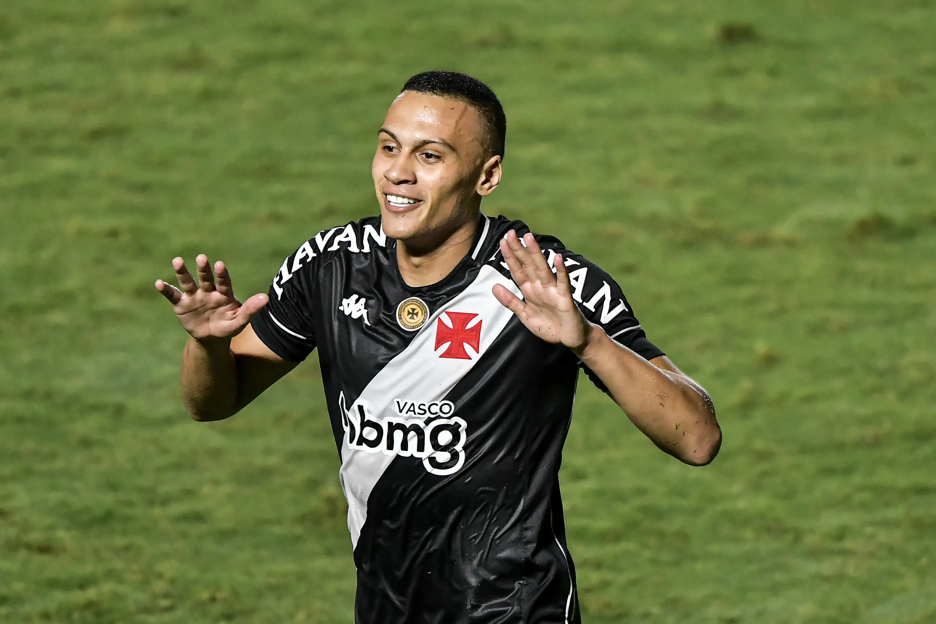 RJ – Rio de Janeiro – 10/08/2021 – BRASILEIRO B 2021, VASCO X VILA NOVA – Leo Jaba jogador do Vasco comemora seu gol durante partida contra o Vila Nova-GO no estadio Sao Januario pelo campeonato Brasileiro B 2021. Foto: Thiago Ribeiro/AGIF