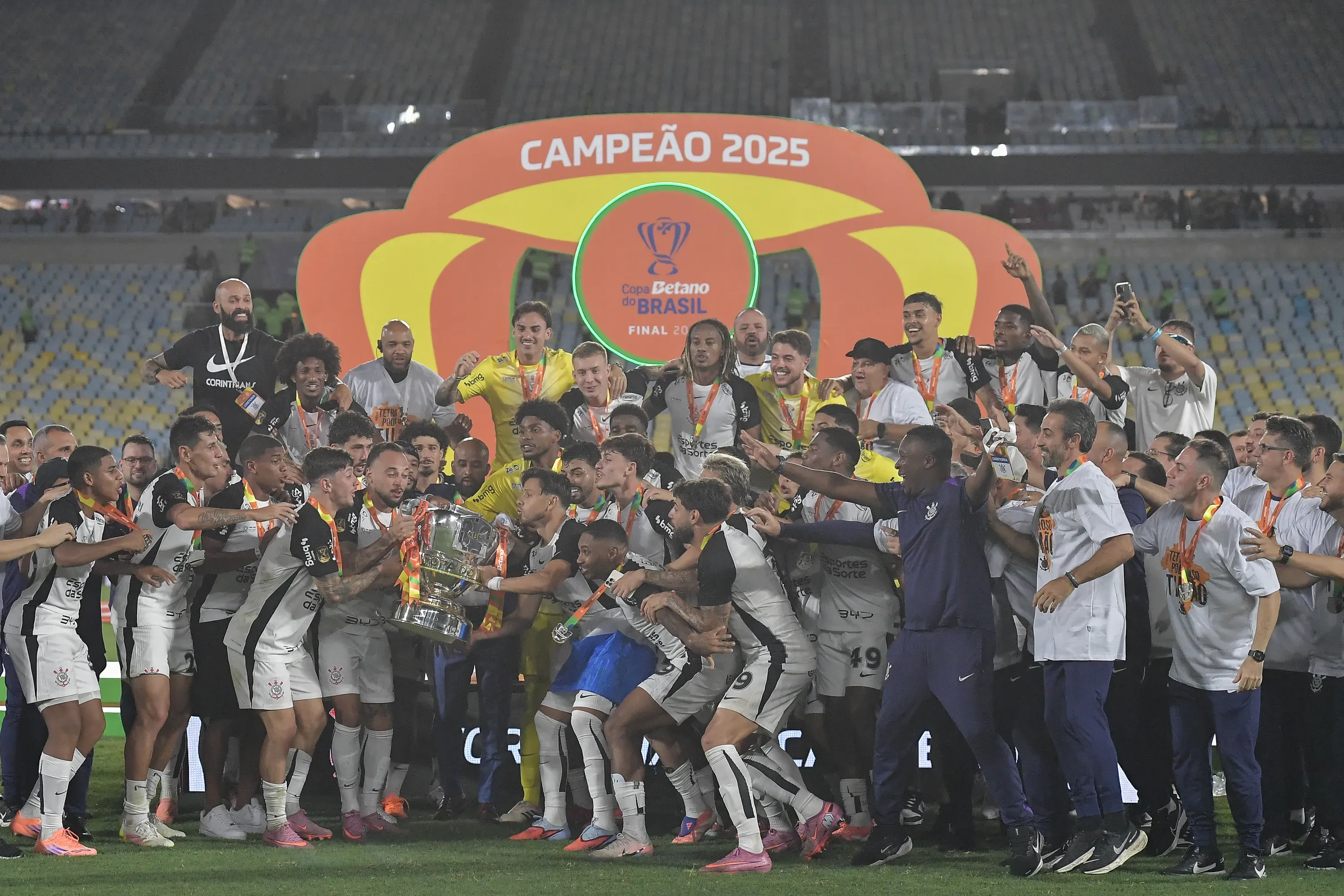 Corinthians é o segundo time com mais campeonatos em 2026. Foto: Thiago Ribeiro/AGIF