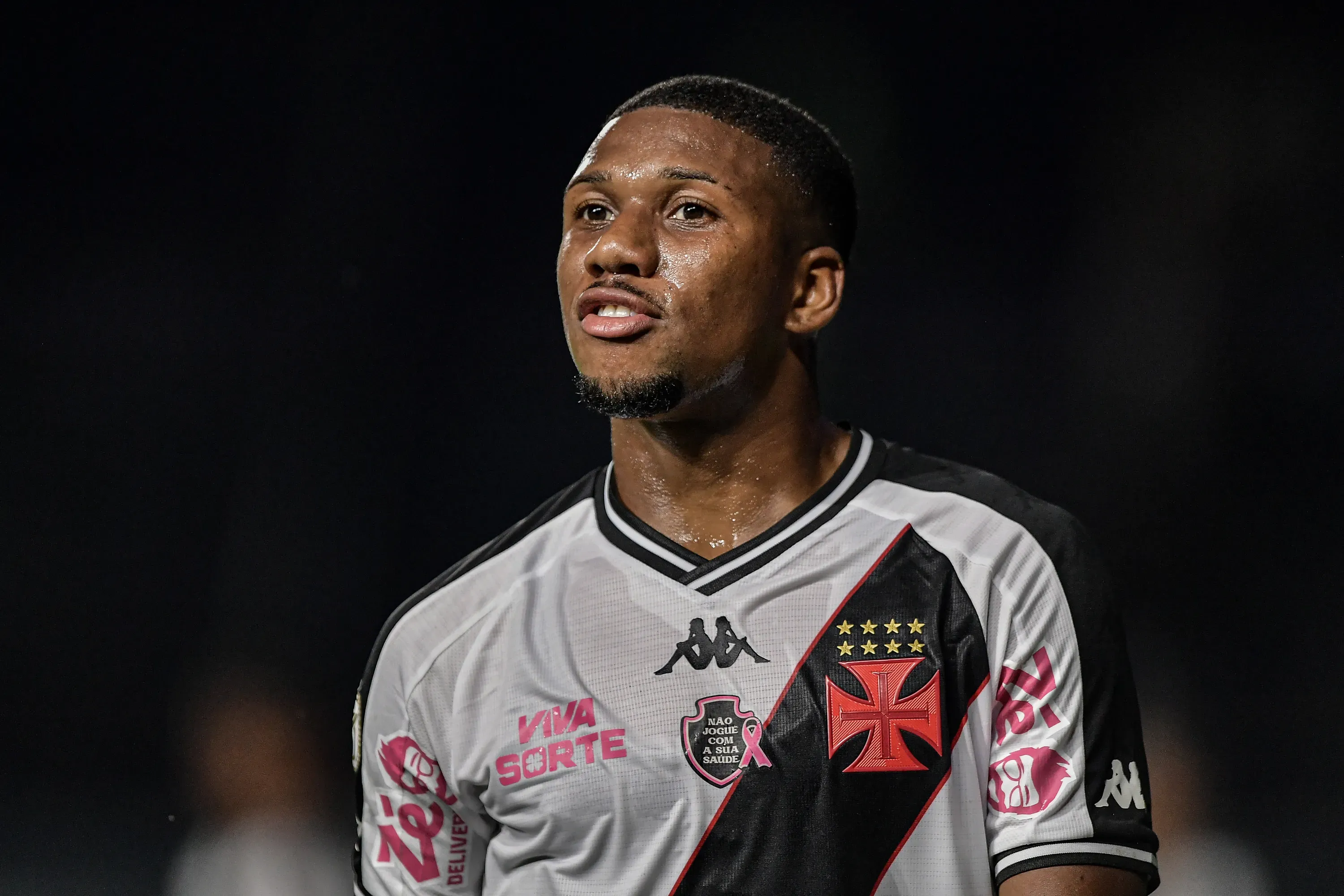 Leandrinho ganha confiança em início de temporada. Foto: Thiago Ribeiro/AGIF